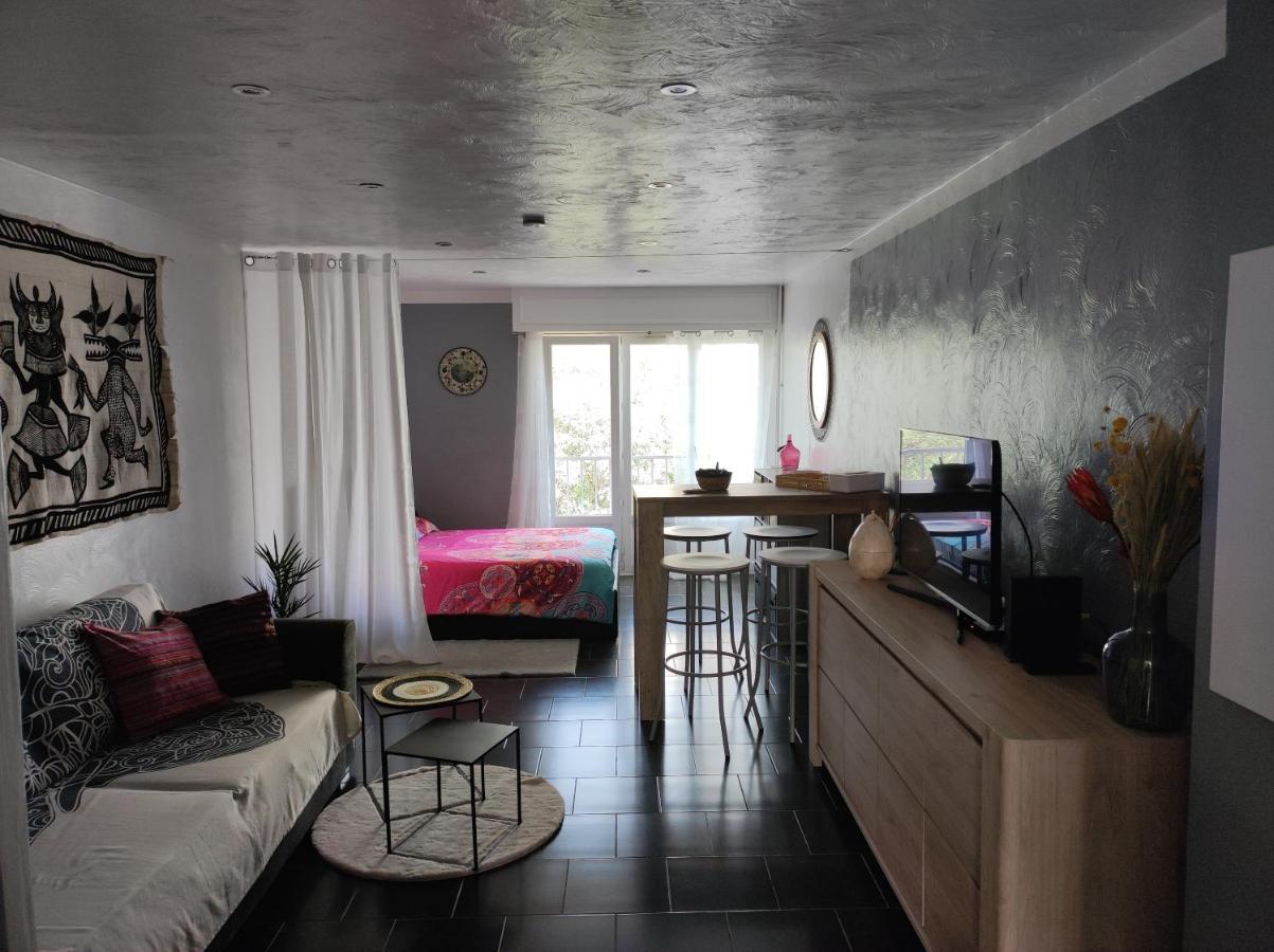 Au De Ronan Apartment *