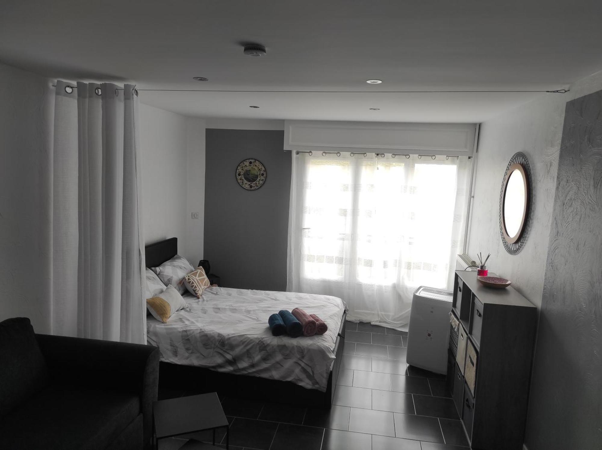 Au De Ronan * Frejus
